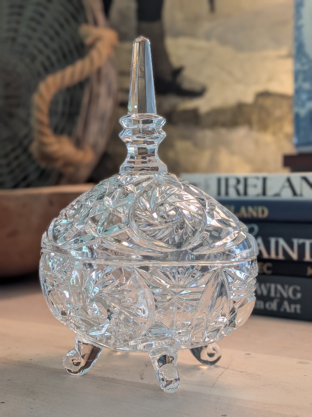 Cut Crystal Lidded Candy Dish 3 Footed Pinwheel Star Finial Bowl